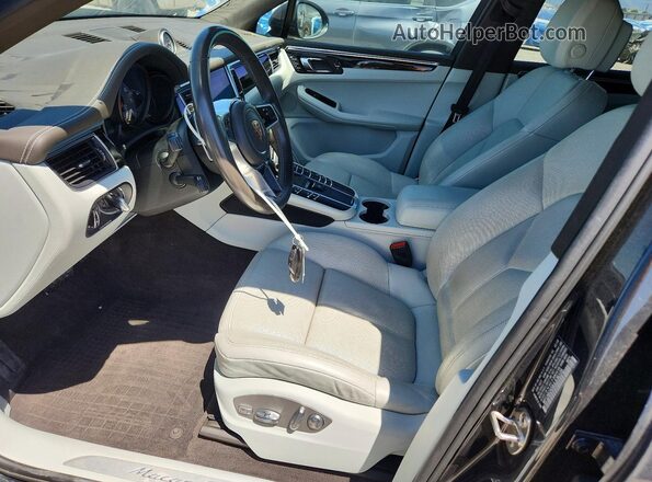 WP1AB2A58JLB36105 2018 PORSCHE MACAN Black Вид салону спереду