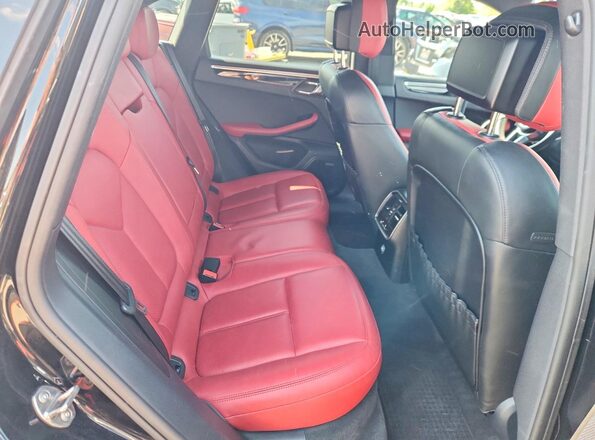 WP1AB2A59HLB13622 2017 PORSCHE MACAN Black Вид задньої частини салону