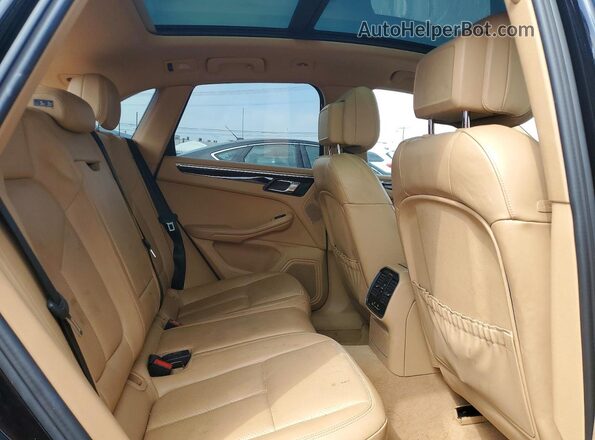 WP1AB2A5XGLB52668 2016 PORSCHE MACAN Black 