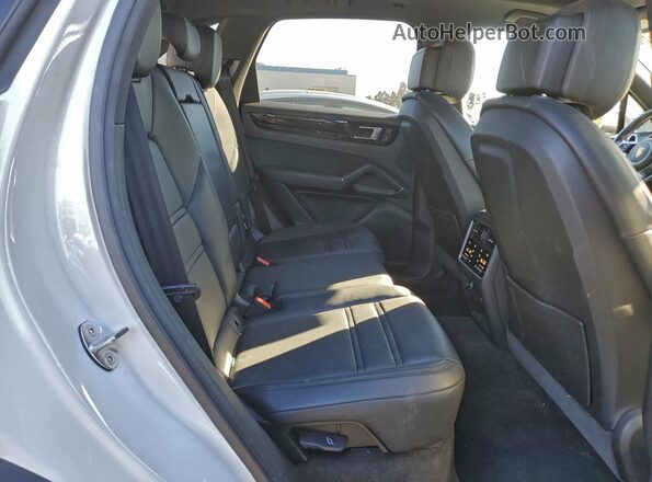 WP1AB2AY8NDA31624 2022 PORSCHE CAYENNE White Հետևի նստատեղերի տեսք