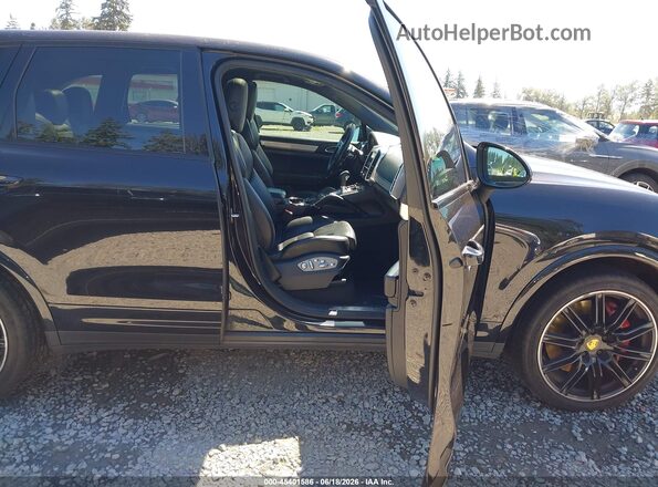 WP1AC2A29GLA88402 2016 PORSCHE CAYENNE Черный Вид салона спереди