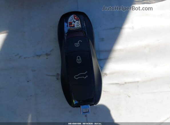 WP1AC2A29GLA88402 2016 PORSCHE CAYENNE Черный Вид панели приборов