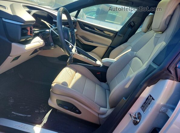 WP1AD2XA3SL076537 2025 PORSCHE MACAN Gray Widok wnętrza z przodu