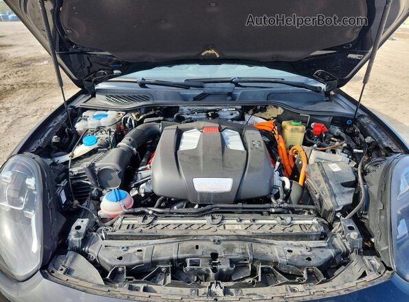 WP1AE2A27HLA74946 2017 PORSCHE CAYENNE Черный Вид подкапотного пространства