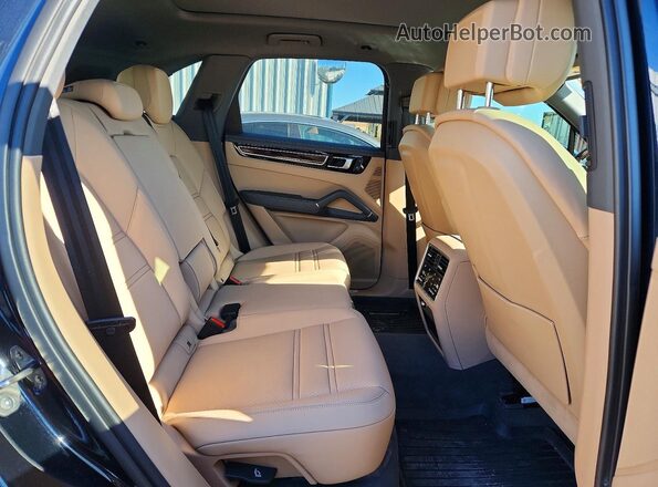 WP1AE2AY0PDA12866 2023 PORSCHE CAYENNE Black Սալոնի հետևի տեսք
