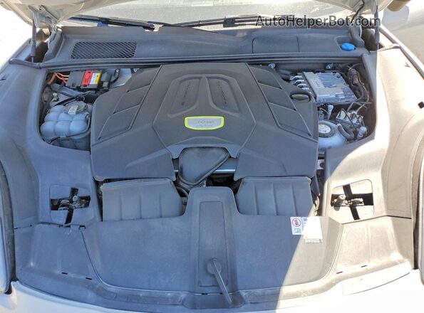 WP1AE2AY6PDA12869 2023 PORSCHE CAYENNE Silver Շարժիչի բաժամունքի տեսք