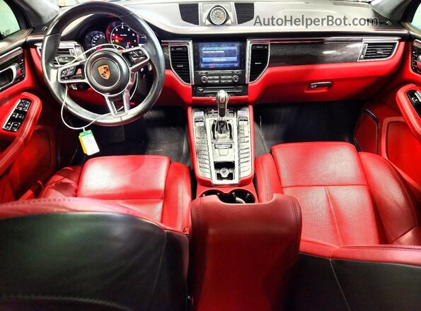 WP1AF2A55HLB60098 2017 PORSCHE MACAN Black Widok deski rozdzielczej