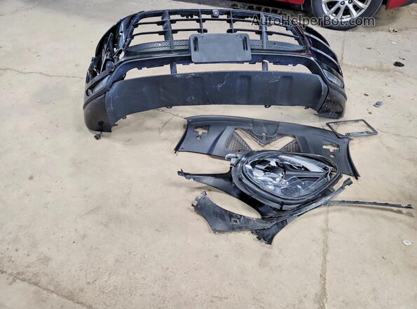 WP1AF2A55HLB60098 2017 PORSCHE MACAN Black Widok komory silnika
