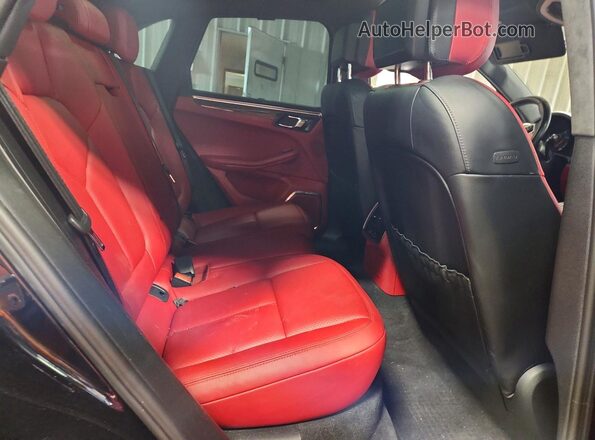 WP1AF2A55HLB60098 2017 PORSCHE MACAN Black Widok tylnych siedzeń