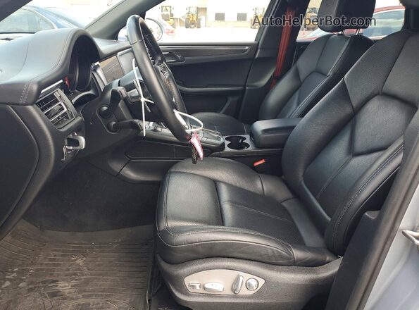 WP1AG2A53MLB51164 2021 PORSCHE MACAN Blue Front interior view
