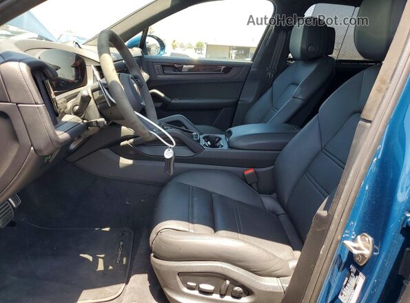 WP1AG2AY3SDA25629 2025 PORSCHE CAYENNE Blue Vista interior delantera