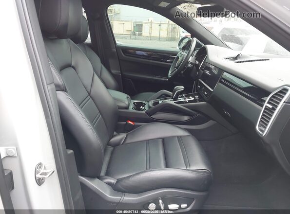 WP1BA2AY6MDA43356 2021 PORSCHE CAYENNE Cream Widok wnętrza z przodu