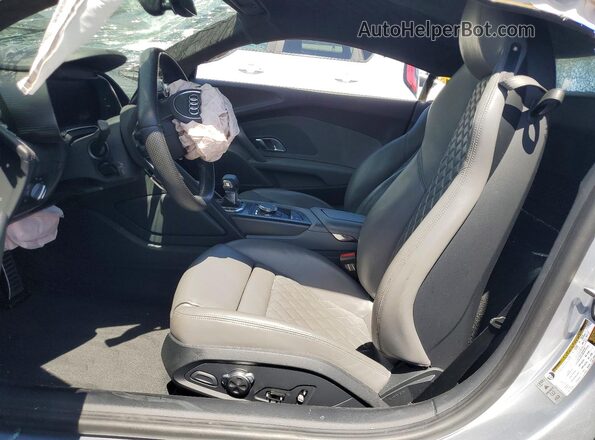 WUAKBAFX8H7903290 2017 AUDI R8 Серебряный 