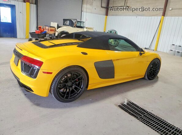 WUAVACFX7H7903437 2017 AUDI R8 Yellow Tył prawy
