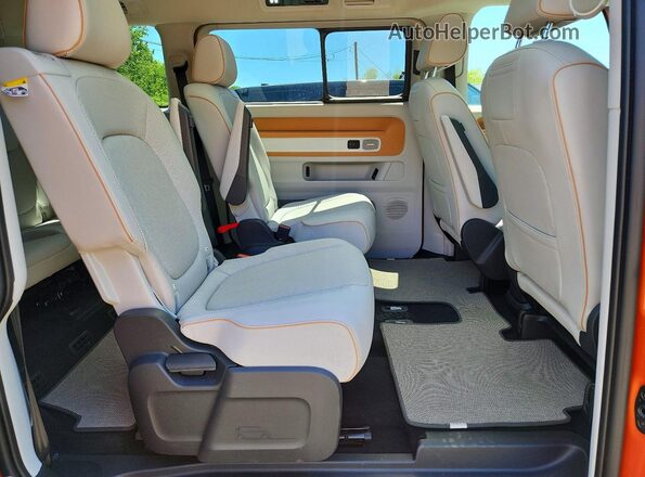 WVG6YVEB5SH010677 2025 VOLKSWAGEN ID Оранжевый Вид задней части салона