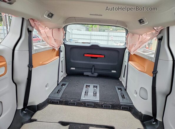 WVG6YVEB5SH046871 2025 VOLKSWAGEN ID Two Tone 
