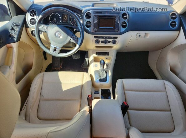 WVGAV7AX0GW548898 2016 VOLKSWAGEN TIGUAN Blue Dashboard view