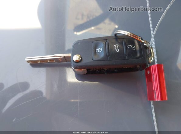 WVGAV7AX0GW585255 2016 VOLKSWAGEN TIGUAN White Dashboard view