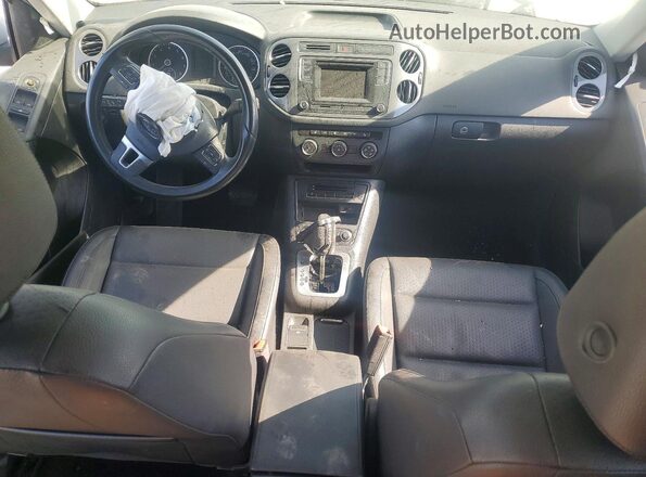 WVGAV7AX0GW599477 2016 VOLKSWAGEN TIGUAN Белый Вид панели приборов