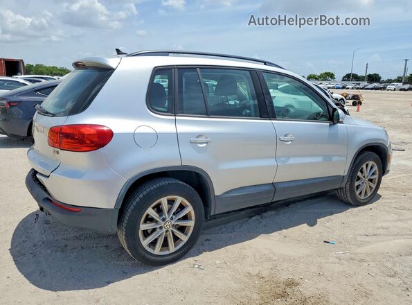 WVGAV7AX0HK045025 2017 VOLKSWAGEN TIGUAN Белый Задняя правая четверть