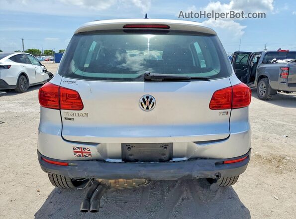 WVGAV7AX0HK045025 2017 VOLKSWAGEN TIGUAN Белый Вид сзади