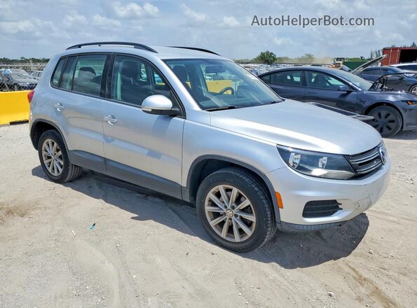 WVGAV7AX0HK045025 2017 VOLKSWAGEN TIGUAN Белый Передняя правая четверть