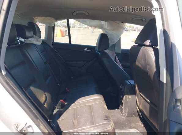 WVGAV7AX1GW550160 2016 VOLKSWAGEN TIGUAN Silver VIN sticker view