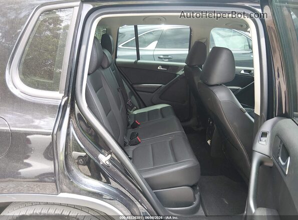 WVGAV7AX2GW569042 2016 VOLKSWAGEN TIGUAN Black VIN sticker view