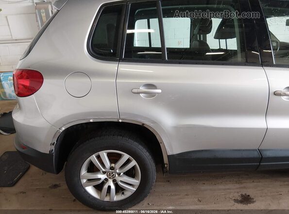 WVGAV7AX2HK022930 2017 VOLKSWAGEN TIGUAN Gray 