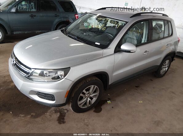 WVGAV7AX2HK022930 2017 VOLKSWAGEN TIGUAN Gray 