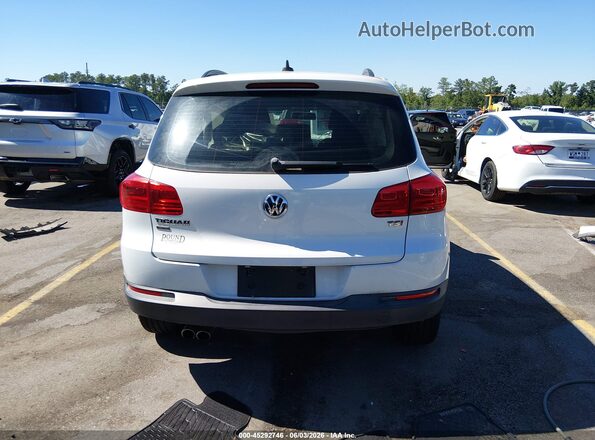 WVGAV7AX2HK042501 2017 VOLKSWAGEN TIGUAN White 