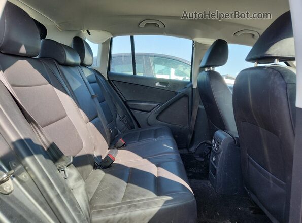 WVGAV7AX4GW516293 2016 VOLKSWAGEN TIGUAN Gray Вид задньої частини салону