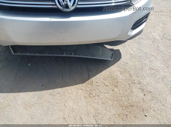 WVGAV7AX4JK001860 2018 VOLKSWAGEN TIGUAN Серебряный Вид спереди
