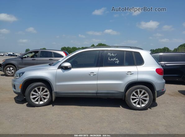WVGAV7AX4JK001860 2018 VOLKSWAGEN TIGUAN Серебряный Панорамный вид салона 360°