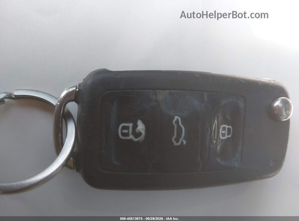 WVGAV7AX4JK001860 2018 VOLKSWAGEN TIGUAN Серебряный Вид панели приборов