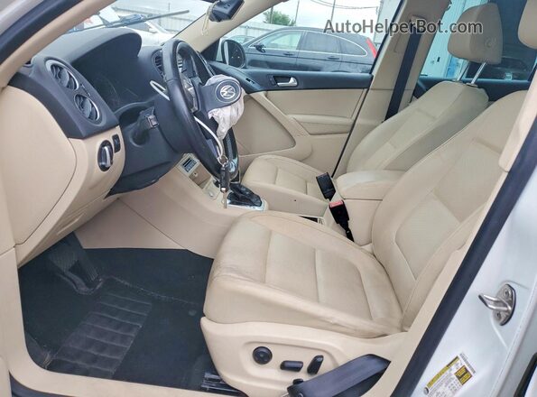 WVGAV7AX5GW507411 2016 VOLKSWAGEN TIGUAN White 