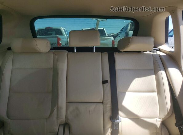 WVGAV7AX5GW530705 2016 VOLKSWAGEN TIGUAN White Rear seats view