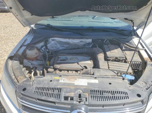 WVGAV7AX5GW530705 2016 VOLKSWAGEN TIGUAN White Engine compartment view