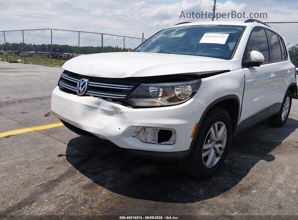 WVGAV7AX5HK023280 2017 VOLKSWAGEN TIGUAN White Widok z przodu