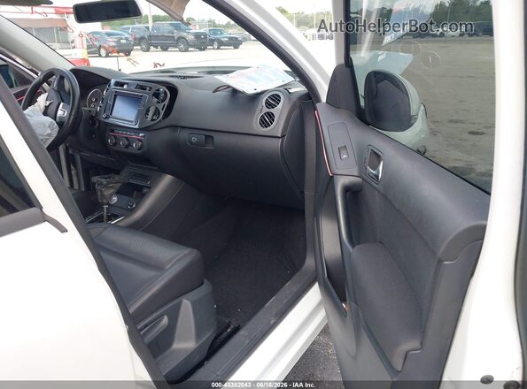 WVGAV7AX5HK043769 2017 VOLKSWAGEN TIGUAN White Սալոնի դիմացի տեսք