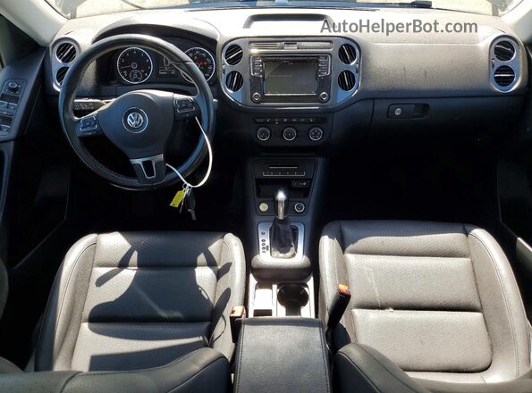 WVGAV7AX7GW577444 2016 VOLKSWAGEN TIGUAN Black წინა პანელის ხედი