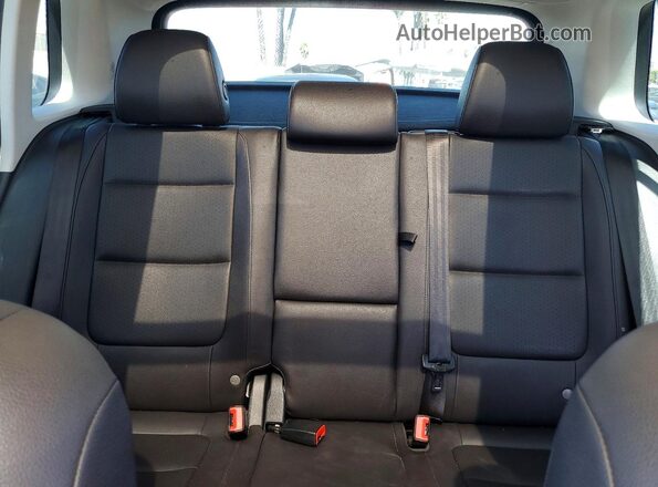 WVGAV7AX7GW577444 2016 VOLKSWAGEN TIGUAN Black უკანა სავარძლების ხედი