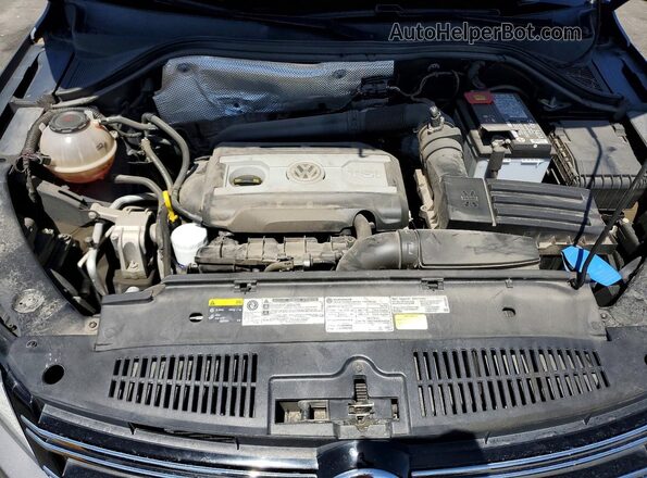 WVGAV7AX7HK046141 2017 VOLKSWAGEN TIGUAN Gray 