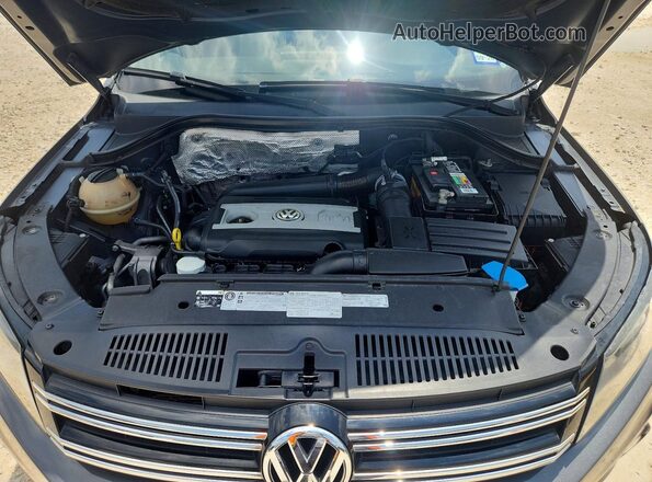 WVGAV7AX8GW557669 2016 VOLKSWAGEN TIGUAN Gray Engine compartment view