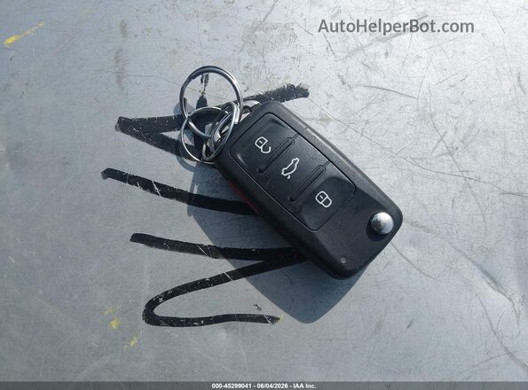 WVGAV7AX8GW577081 2016 VOLKSWAGEN TIGUAN Black Вид панелі приладів