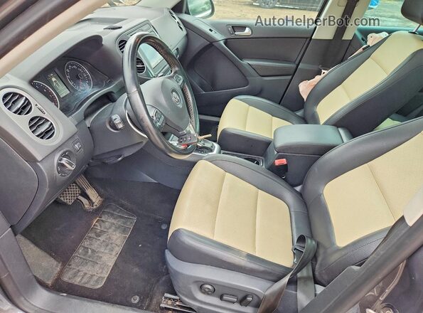 WVGAV7AX8GW602948 2016 VOLKSWAGEN TIGUAN Gray 