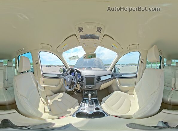 WVGEF9BP0GD010206 2016 VOLKSWAGEN TOUAREG Черный Панорамный вид салона 360°
