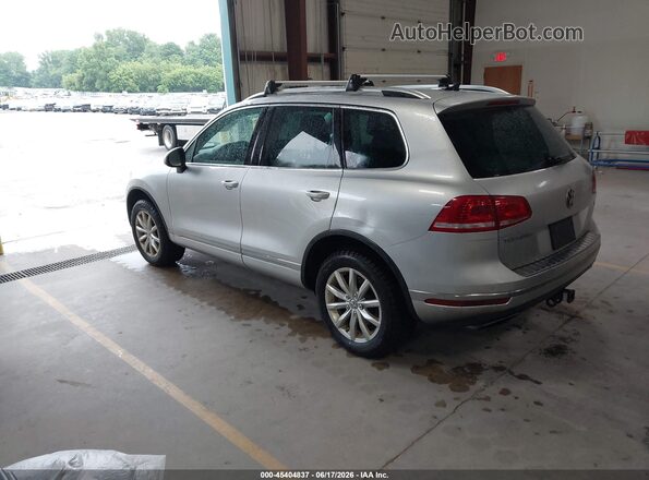 WVGEF9BP2GD004200 2016 VOLKSWAGEN TOUAREG Серебряный 