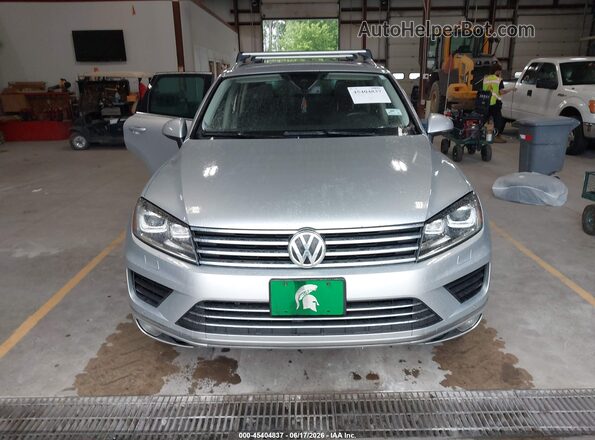 WVGEF9BP2GD004200 2016 VOLKSWAGEN TOUAREG Серебряный 
