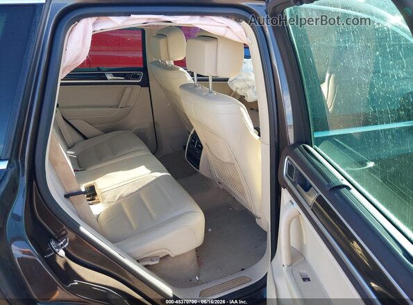 WVGEF9BP3GD008174 2016 VOLKSWAGEN TOUAREG Gray VIN კოდის სტიკერის ხედი